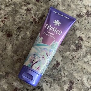 NEW, NEVER BEEN USED: Bath and Body Works Ultra Shea Lotion